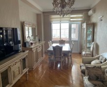 Satılır Yeni Tikili Elmlər akademiyası m., Yasamal r.