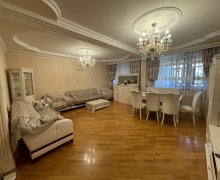 Satılır Köhnə Tikili Neftçilər m., Bakıxanov qəs., Sabunçu r.
