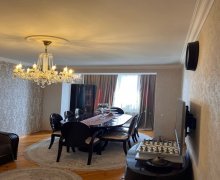 Satılır Köhnə Tikili Elmlər akademiyası m., Yasamal qəs., Yasamal r.