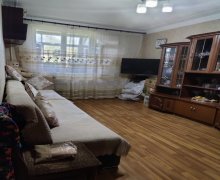Satılır Köhnə Tikili Azadlıq m., 7-ci mikrorayon, Binəqədi r. Satılır Köhnə Tikili Azadlıq m., 7-ci mikrorayon, Binəqədi r.