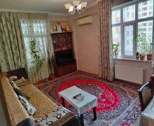 Satılır Yeni Tikili İnşaatçılar m., Yeni Yasamal qəs., Yasamal r.