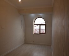 Satılır Yeni Tikili İnşaatçılar m., Yeni Yasamal qəs., Yasamal r.