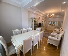 Satılır Yeni Tikili Elmlər akademiyası m., Yasamal qəs., Yasamal r.