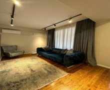 Satılır Yeni Tikili İnşaatçılar m., Yeni Yasamal qəs., Yasamal r.