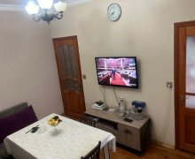 Satılır Köhnə Tikili Memar Əcəmi m., 5-ci mikrorayon, Nəsimi r.