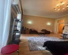 Kirayə (aylıq) Köhnə Tikili İçərişəhər m., Səbail r.