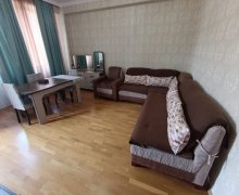 Satılır Köhnə Tikili Qara Qarayev m., Nizami r. Satılır Köhnə Tikili Qara Qarayev m., Nizami r.