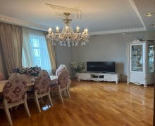 Satılır Yeni Tikili Qaraçuxur qəs., Suraxanı r.