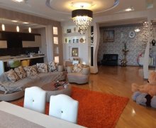 Satılır Yeni Tikili Memar Əcəmi m., 4-cü mikrorayon, Nəsimi r.