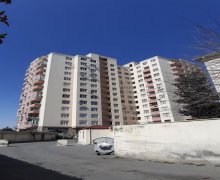 Satılır Yeni Tikili Azadlıq m., 8-ci mikrorayon, Binəqədi r.