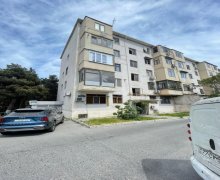 Satılır Köhnə Tikili Azadlıq m., 9-cu mikrorayon, Binəqədi r.