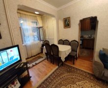 Satılır Köhnə Tikili Memar Əcəmi m., 4-cü mikrorayon, Nəsimi r.