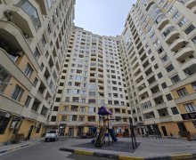 Satılır Yeni Tikili Azadlıq m., 7-ci mikrorayon, Binəqədi r.