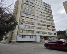 Satılır Köhnə Tikili Azadlıq m., 8-ci mikrorayon, Binəqədi r.