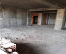 Satılır Yeni Tikili Azadlıq m., 8-ci mikrorayon, Binəqədi r.