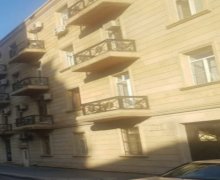 iceri seherde aylıq kiraye evler İçərişəhər m., Səbail r.