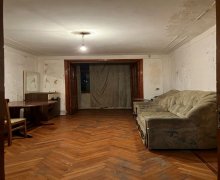 Satılır Köhnə Tikili Elmlər akademiyası m., Yasamal r.