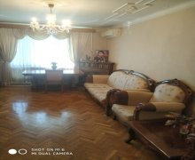 Satılır Köhnə Tikili Xalqlar dostluğu m., 8-ci kilometr, Nizami r.