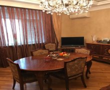 Satılır Köhnə Tikili 28 May m., Nəsimi r.