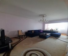 Satılır Köhnə Tikili Azadlıq m., 8-ci mikrorayon, Binəqədi r.