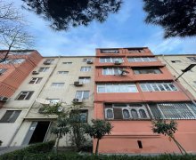 Satılır Köhnə Tikili Xalqlar dostluğu m., 8-ci kilometr, Nizami r.