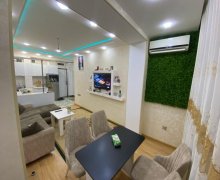 Satılır Köhnə Tikili Memar Əcəmi m., 4-cü mikrorayon, Nəsimi r.