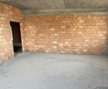 Satılır Yeni Tikili Azadlıq m., 8-ci mikrorayon, Binəqədi r.