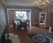 Satılır Köhnə Tikili Azadlıq m., 7-ci mikrorayon, Binəqədi r.