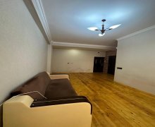 Satılır Yeni Tikili İnşaatçılar m., Yeni Yasamal qəs., Yasamal r.