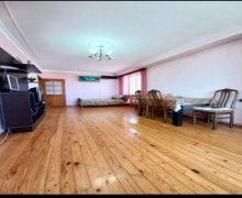 qara qarayevde satilan evler Qara Qarayev m., Nizami r.