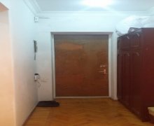 Satılır Köhnə Tikili Nizami m., Yasamal r.