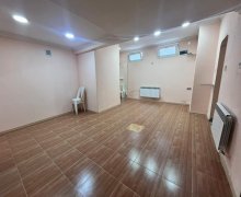 Satılır Köhnə Tikili İnşaatçılar m., Yasamal qəs., Yasamal r.