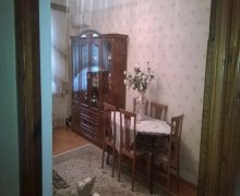 Satılır Köhnə Tikili Azadlıq m., 8-ci mikrorayon, Binəqədi r.