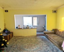 Satılır Köhnə Tikili Azadlıq m., 8-ci mikrorayon, Binəqədi r. Satılır Köhnə Tikili Azadlıq m., 8-ci mikrorayon, Binəqədi r.