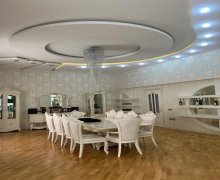 evlerin satisi Azadlıq m., 8-ci mikrorayon, Binəqədi r.