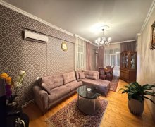 Satılır Yeni Tikili İnşaatçılar m., Yeni Yasamal qəs., Yasamal r.