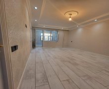 Satılır Köhnə Tikili Azadlıq m., 7-ci mikrorayon, Binəqədi r.