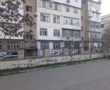 Satılır Köhnə Tikili Azadlıq m., 8-ci mikrorayon, Binəqədi r.