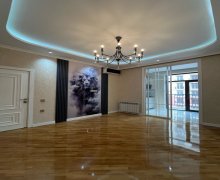 Satılır Yeni Tikili 8 Noyabr m., 8-ci mikrorayon, Binəqədi r.