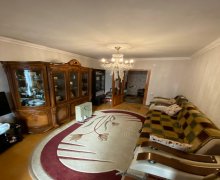 Satılır Köhnə Tikili İnşaatçılar m., Yeni Yasamal qəs., Yasamal r.