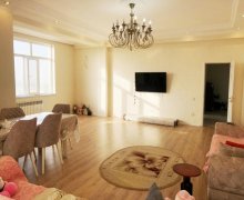 qara qarayevde satilan evler Qara Qarayev m., Nizami r.