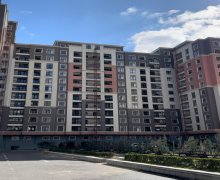 qara qarayevde satilan evler Qara Qarayev m., Nizami r.