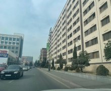 Satılır Köhnə Tikili Azadlıq m., 8-ci mikrorayon, Binəqədi r.