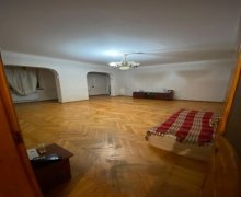 Satılır Köhnə Tikili Neftçilər m., Bakıxanov qəs., Sabunçu r. Satılır Köhnə Tikili Neftçilər m., Bakıxanov qəs., Sabunçu r.