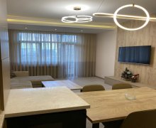 Satılır Yeni Tikili Elmlər akademiyası m., Yasamal r.