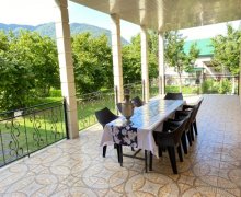 Kirayə (günlük) Həyət evi/villa Qax ş. Kirayə (günlük) Həyət evi/villa Qax ş.