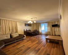 Satılır Köhnə Tikili Elmlər akademiyası m., Yasamal r.