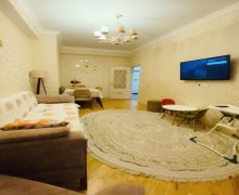 qara qarayevde satilan evler Qara Qarayev m., Nizami r.