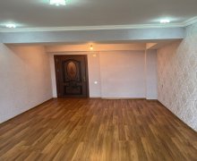 Satılır Yeni Tikili Xalqlar dostluğu m., 8-ci kilometr, Nizami r.