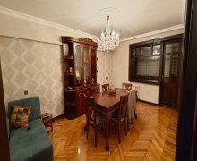 Satılır Köhnə Tikili Əhmədli m., Əhmədli, Xətai r.